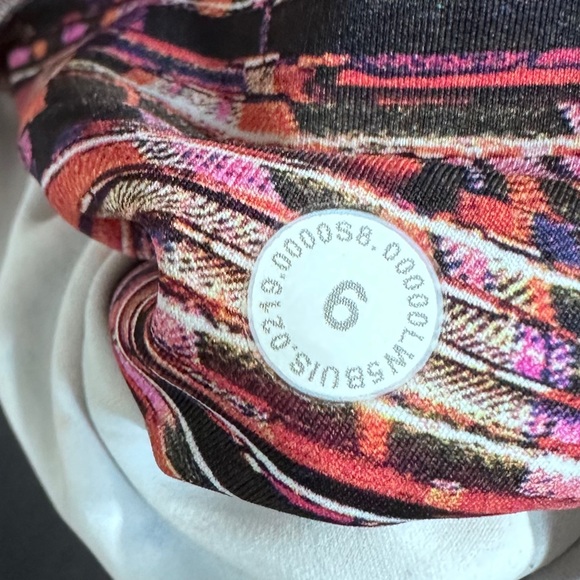 Lululemon Fast and Free Tight II 25" Nulux in Flash Pleat Orange Multi [1703] - Picture 9 of 9